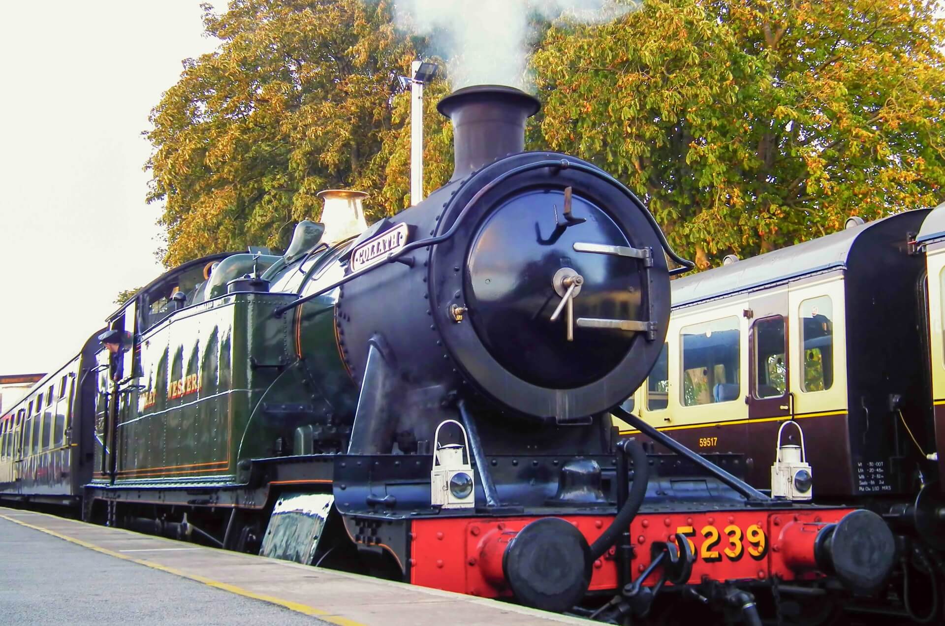 Dartmouth Steam Railway to Agatha Christie's Greenway